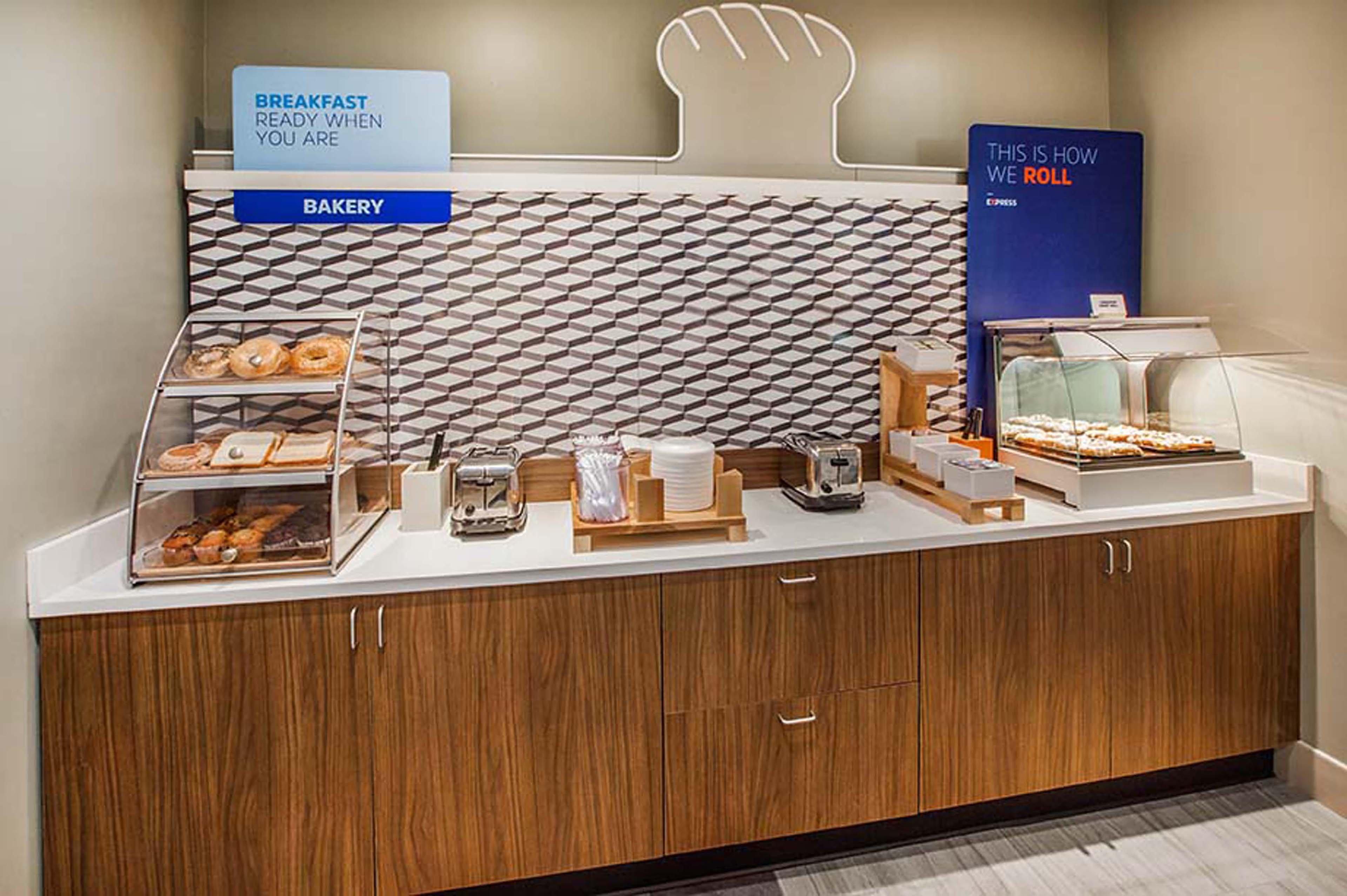 Holiday Inn Express & Suites - Dayton Southwest By Ihg מראה חיצוני תמונה
